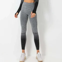 WTWM Weightless Glow Seamless Tights